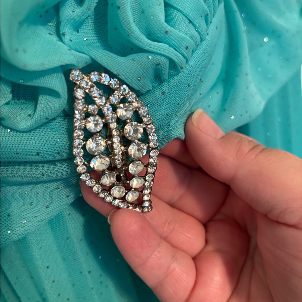 Elegant Teal Pleated Dress - Picture 4 of 7